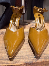 Carica l&#39;immagine nel visualizzatore di Gallery, ORME CONCRETE 195195 CHANEL SADDLE
